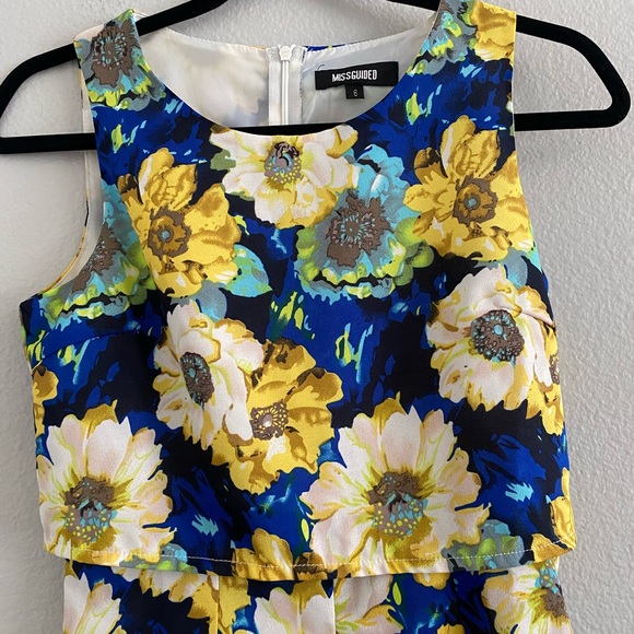 Misguided Floral Romper Size 6 - Picture 2 of 5